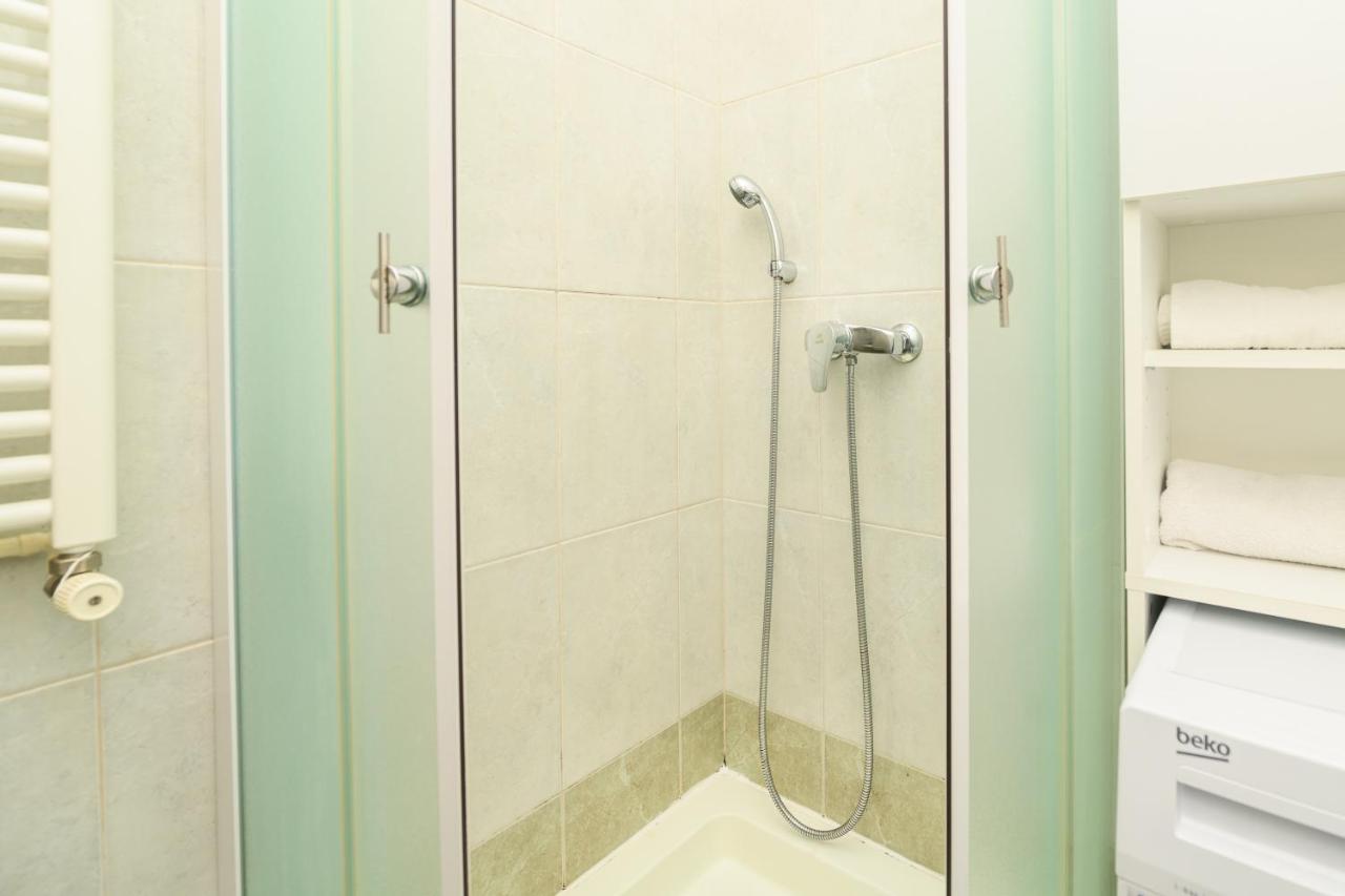 Apartmani Loreta マリ・ロシニュ エクステリア 写真