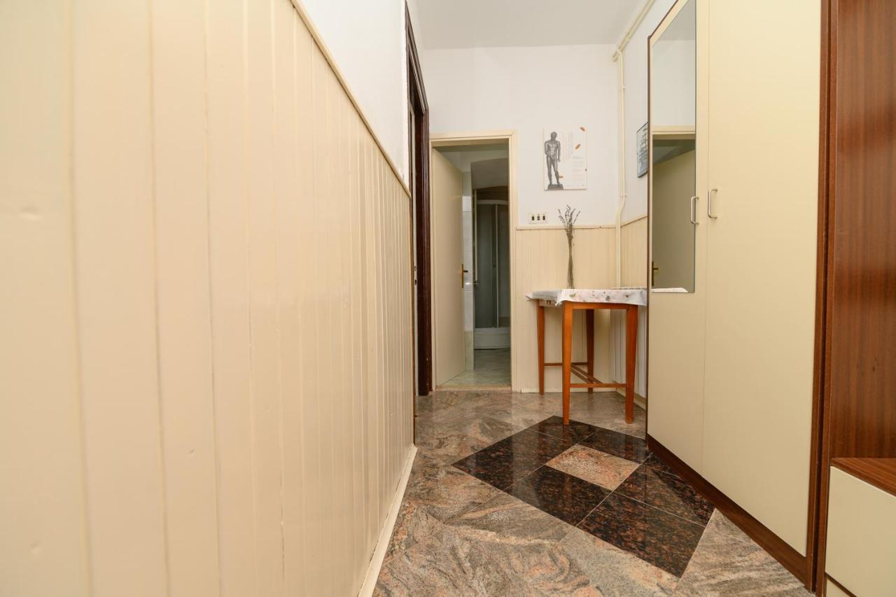 Apartmani Loreta マリ・ロシニュ エクステリア 写真