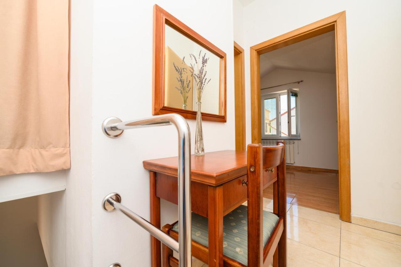 Apartmani Loreta マリ・ロシニュ エクステリア 写真