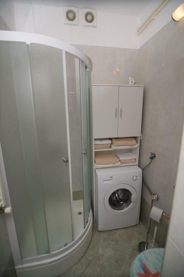 Apartmani Loreta マリ・ロシニュ エクステリア 写真